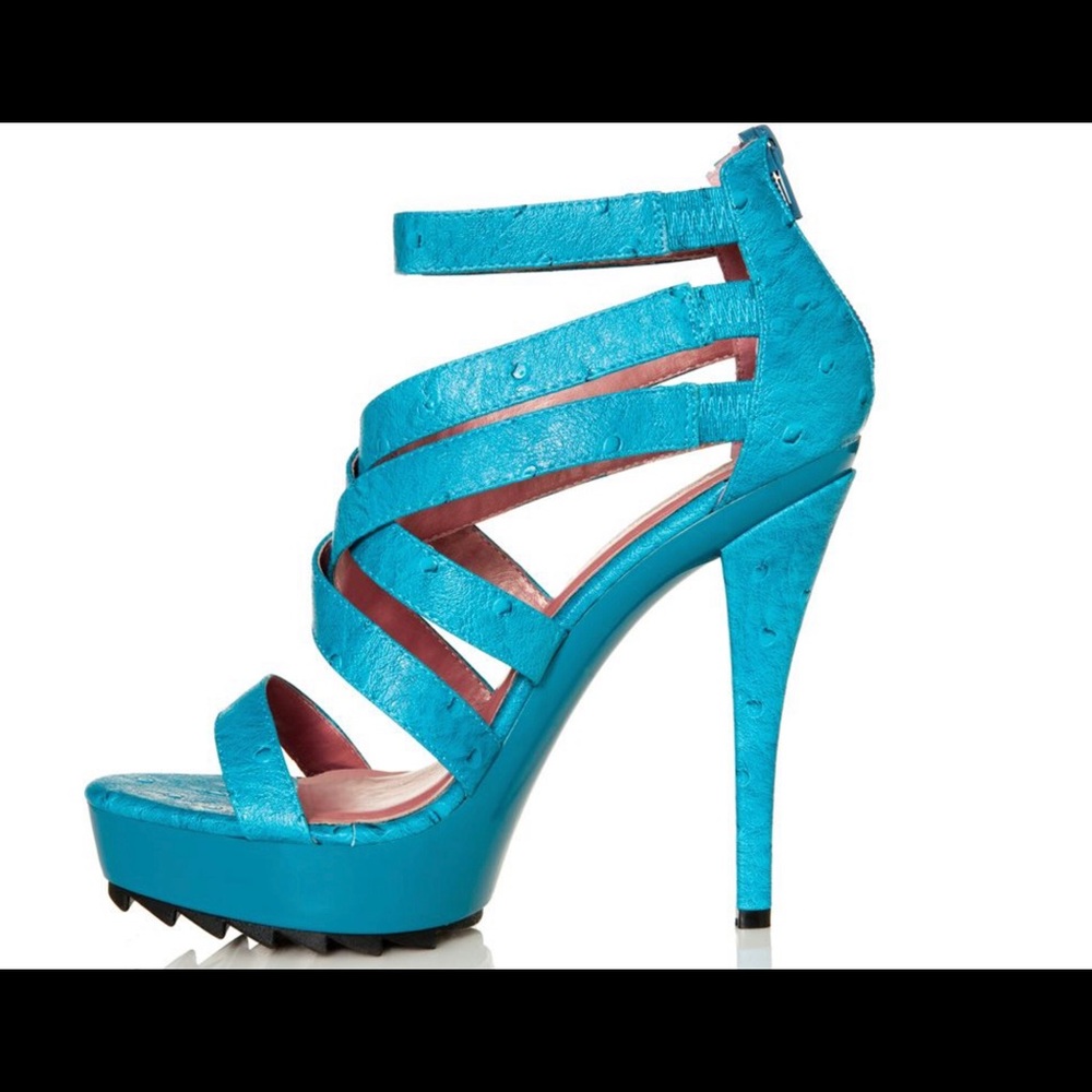New in Box JustFab Teal Ostrich texture Sandal8.5